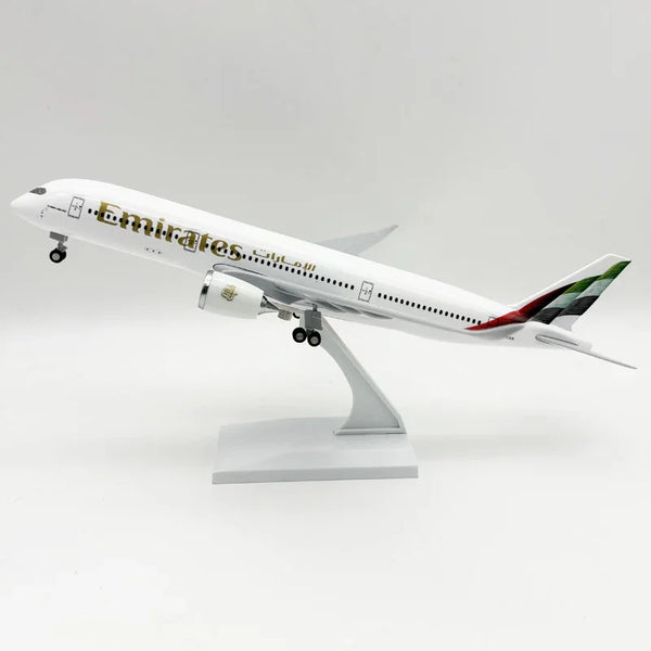Emirates Airbus A350 – 30 cm / 11.8 in – Solid Resin Desktop Display Model