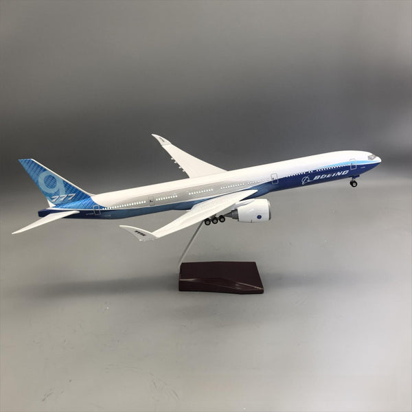 Boeing 777-9X House Prototype – 47 cm / 18.5 in – Folding Wingtip Display Model - Secondary