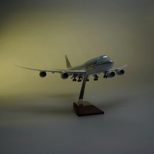 B747 QATAR - SCALE 1/150 - 47CM - 18.5 IN - AIRPLANE MODEL - Secondary