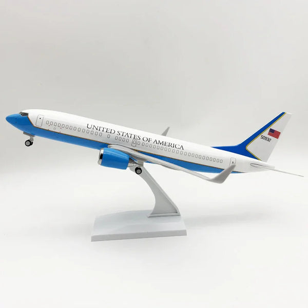 Boeing 737 Air Force One "United States of America" – Scale 1:130 – 30 cm (11.8 in) – Resin – Presidential Livery