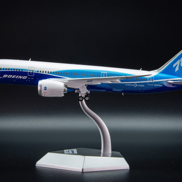 Boeing B787-8 N787BA – Scale 1:200 – SQ Wings – 28.35 cm