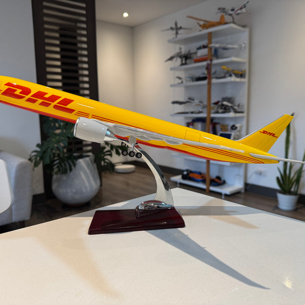 DHL Boeing 777-F Cargo 1:150 – 47 cm / 18.5 in – Premium Solid Resin Model