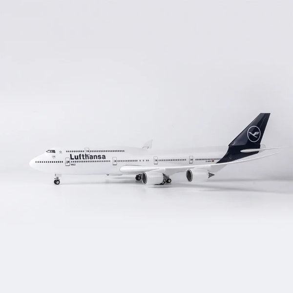 B747 Lufthansa New Painting - Scale 1/150 - 47cm - 18.5 in