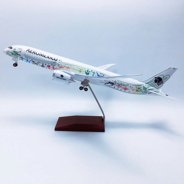 Boeing 787-9 Aeroméxico "Quetzalcóatl" – Scale 1:130 (43 cm / 16.9 in)