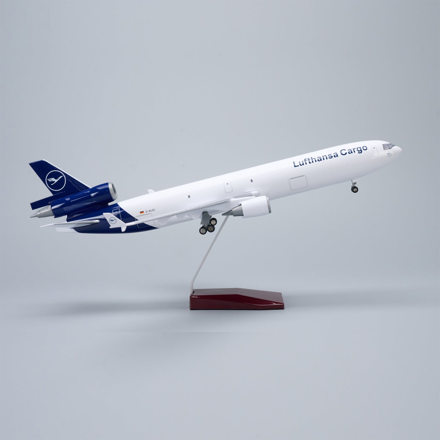 MD-11 Lufthansa Cargo 1:130 – 47 cm / 18.5 in – Flying Dreams