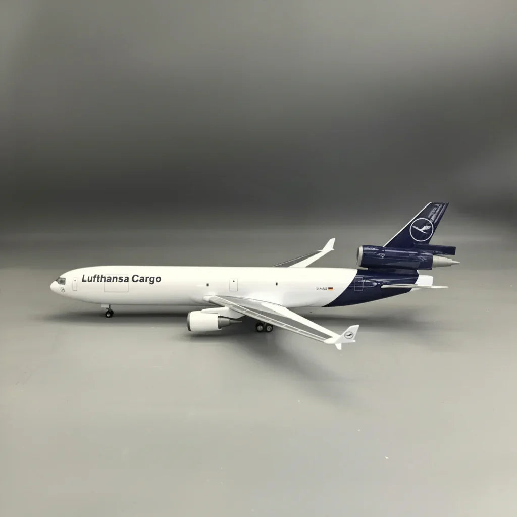 MD-11 Lufthansa Cargo 1:130 – 47 cm / 18.5 in – Flying Dreams