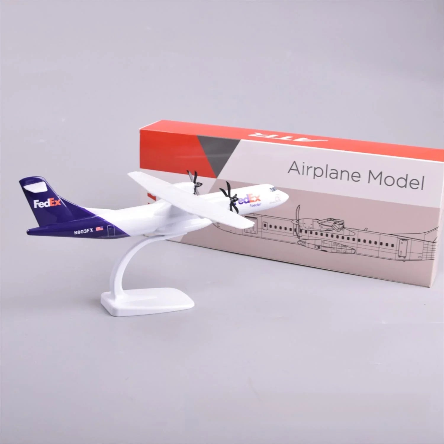 ATR 72-600 モデル 1:100 スケール ATR 72-600 FedEx Express – Scale 1:100 – 27 cm (10.6 in) – Resin