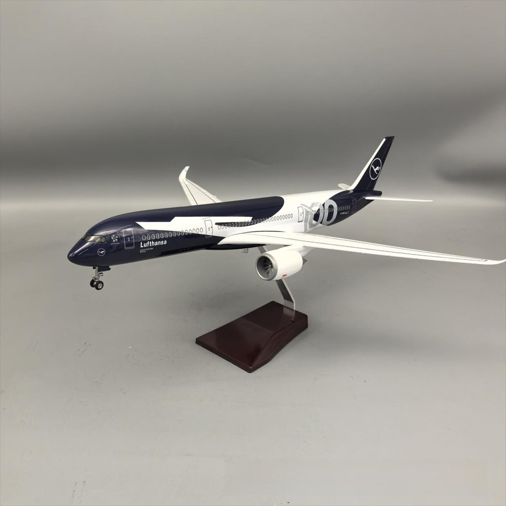 Lufthansa Airbus A350-900 "Centennial 1926–2026" – 47 cm / 18.5 in – Voice-Activated LED Display Model