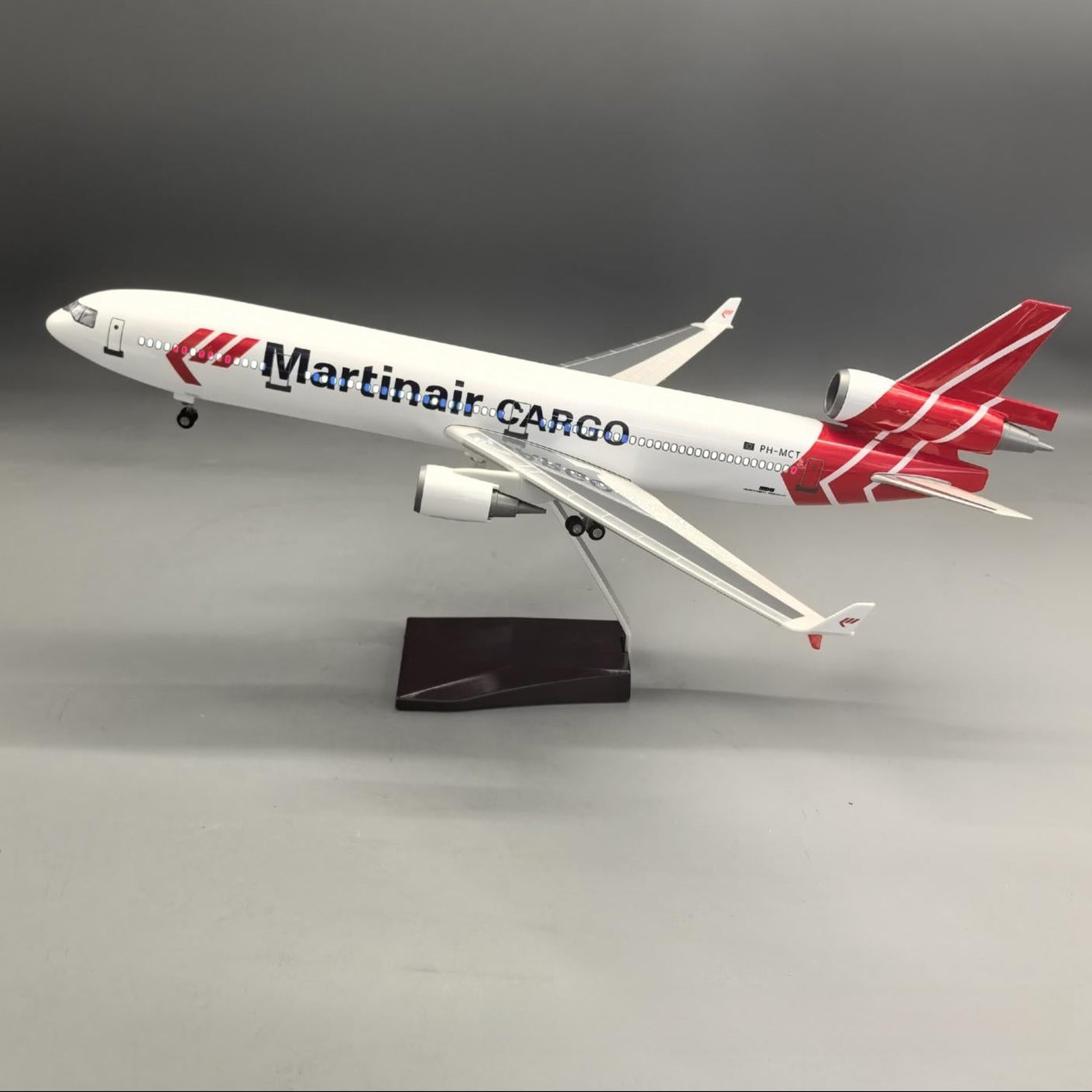 Martinair Cargo MD-11F 1:130 – 47 cm / 18.5 in – LED Lights