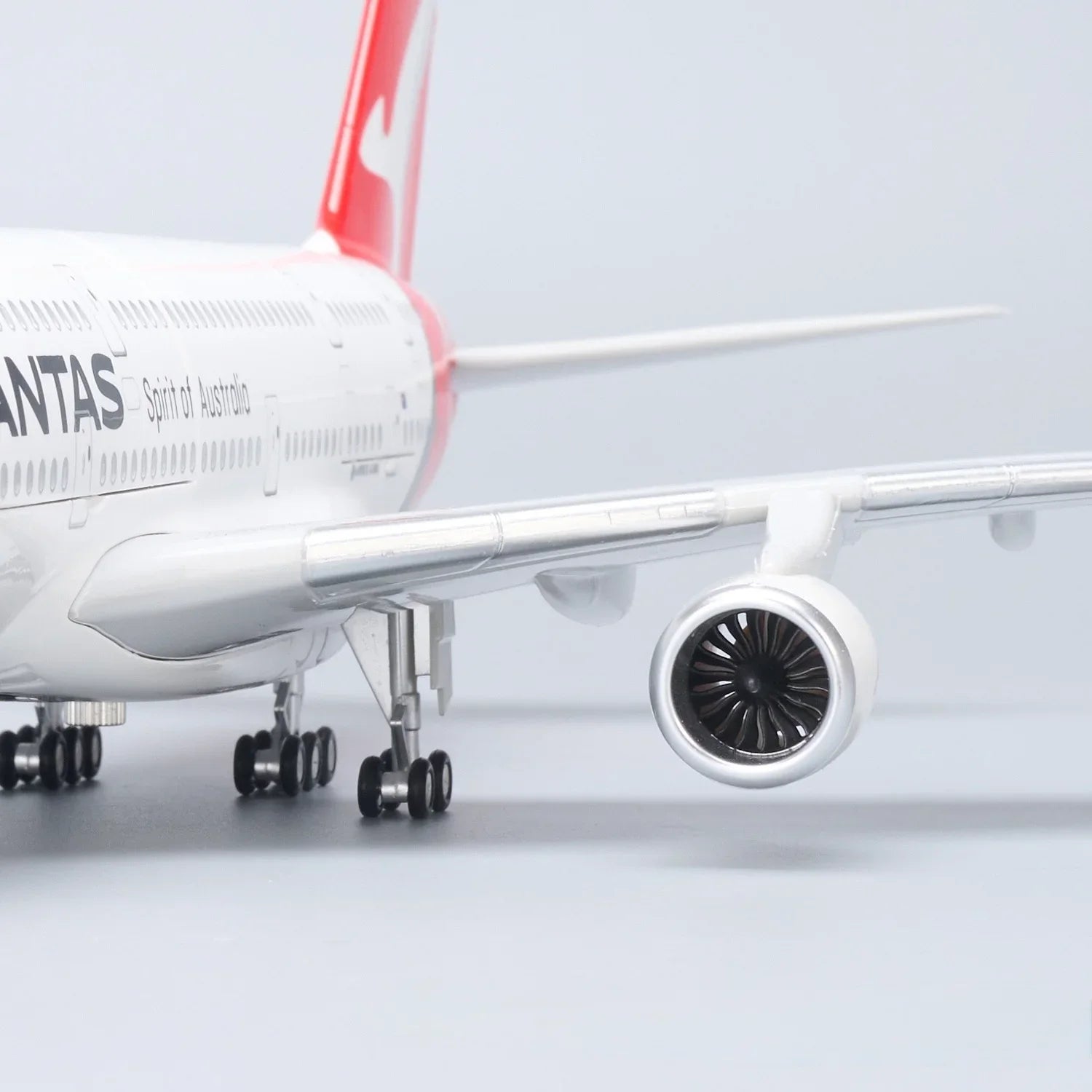 Qantas Airbus A380 1:160 – 45.5 cm / 17.9 in – Interior de Cabina Abrible - Gallery 9