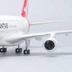 Qantas Airbus A380 1:160 – 45.5 cm / 17.9 in – Opening Cabin Interior