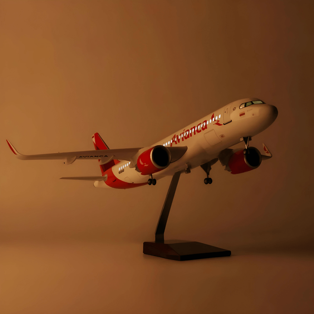 A320 Neo Avianca - Scale 1/80 - 47cm - 18,5 in - Airplane Model