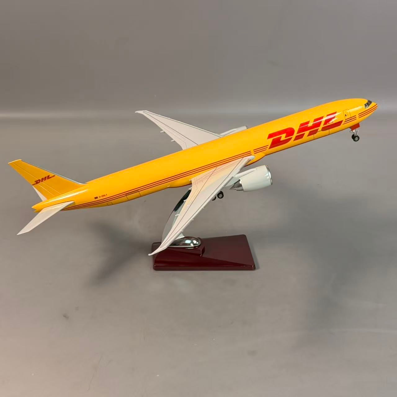 DHL Boeing 777-F Cargo 1:150 – 47 cm / 18.5 in – Premium Solid Resin Model