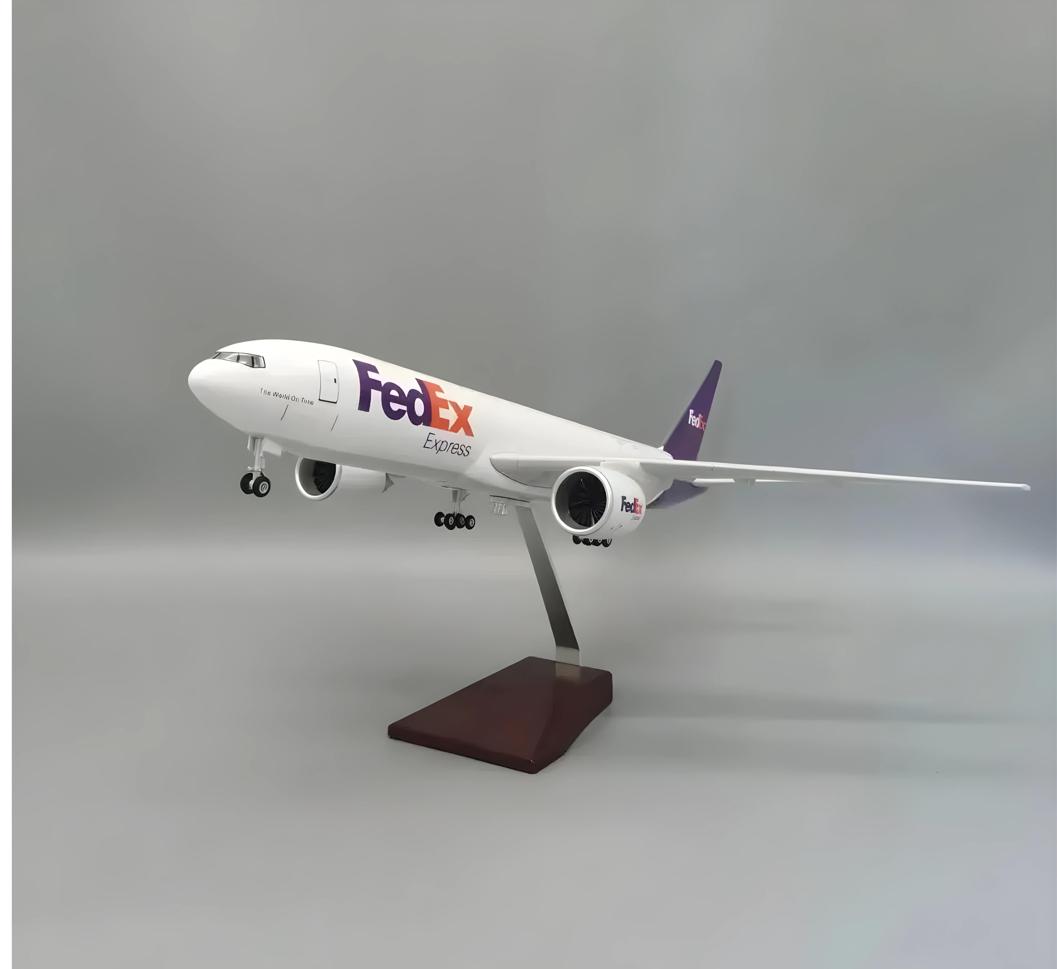 FedEx Cargo B777 Scale 1/157 - 47CM  - 18.5in