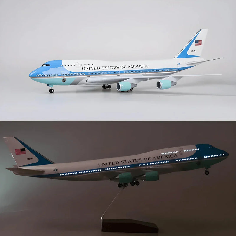 Boeing 747 Air Force One 1:150 – 47 cm / 18.5 in – LED Lights - Image 1