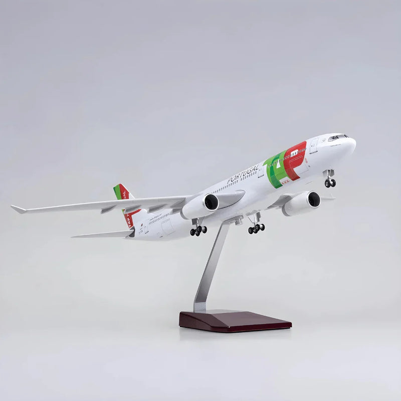 A330 TAP Air Portugal - Scale 1/135 - 47cm - 18.5 in - Airplane Model - Image 2