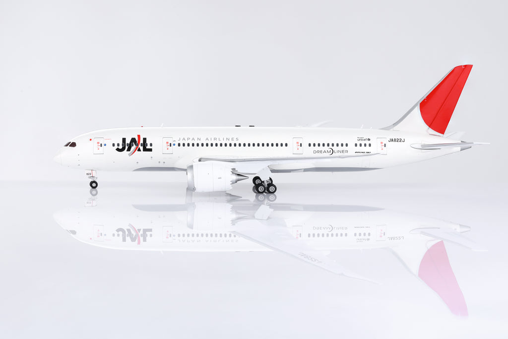 Japan Airlines Boeing 787-8 JA822J – Scale 1:200 – SQ Wings – 28.3 cm - L2028