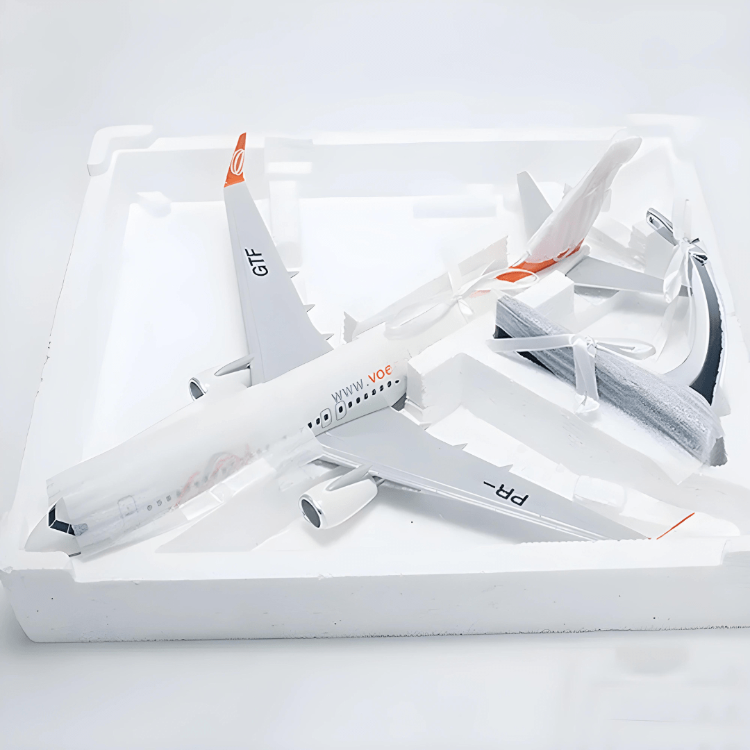 B737 Gol - Escala 1/100 - 40cm - 15.7in