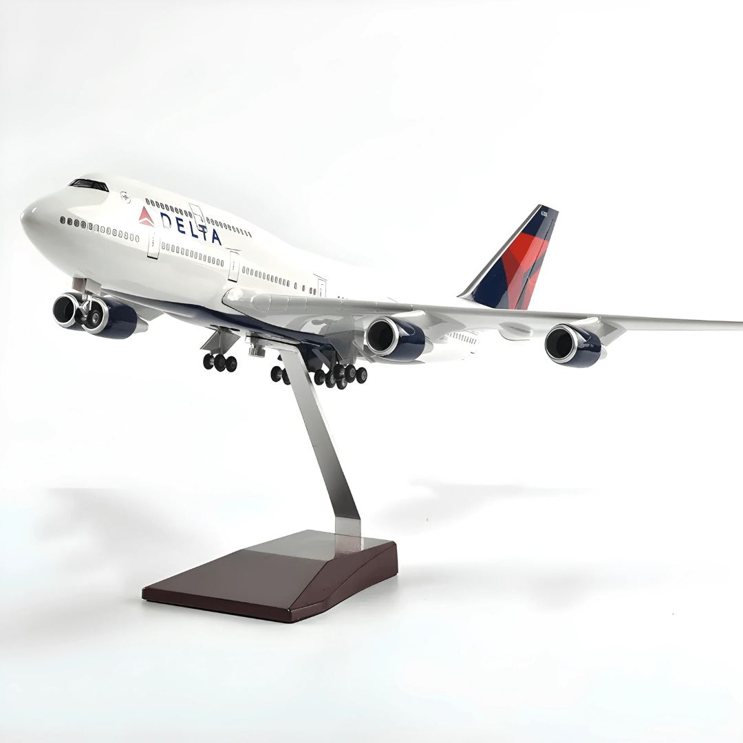 B747 Delta - Scale 1/150 - 47cm - 18.5 in - Airplane Model