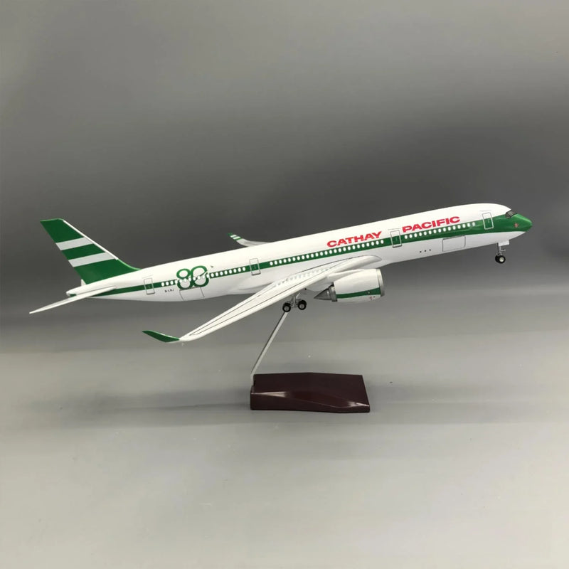A350 Cathay Pacific 1:142 – 47 CM / 18,5 PULGADAS – 80 AÑOS CONMEMORATIVO  - Image 11