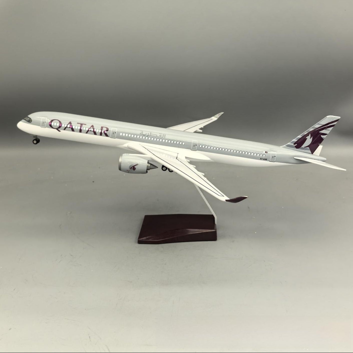 Qatar Airways Airbus A350-1000 Airplane Model — 1:157 Scale | 47cm / 18.5" - Gallery 3