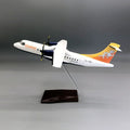 Maqueta de avión Drukair ATR42-600 a escala 1:70 - Expositor de resina premium con peana - 32 cm/12,6"