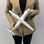 Maqueta de avión Drukair ATR42-600 a escala 1:70 - Expositor de resina premium con peana - 32 cm/12,6"