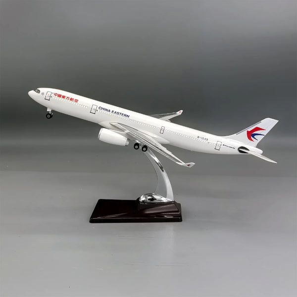 Maqueta de avión Airbus A330-300 de China Eastern, escala 1:170 - Expositor de resina premium con soporte - 37 cm/14,6" 