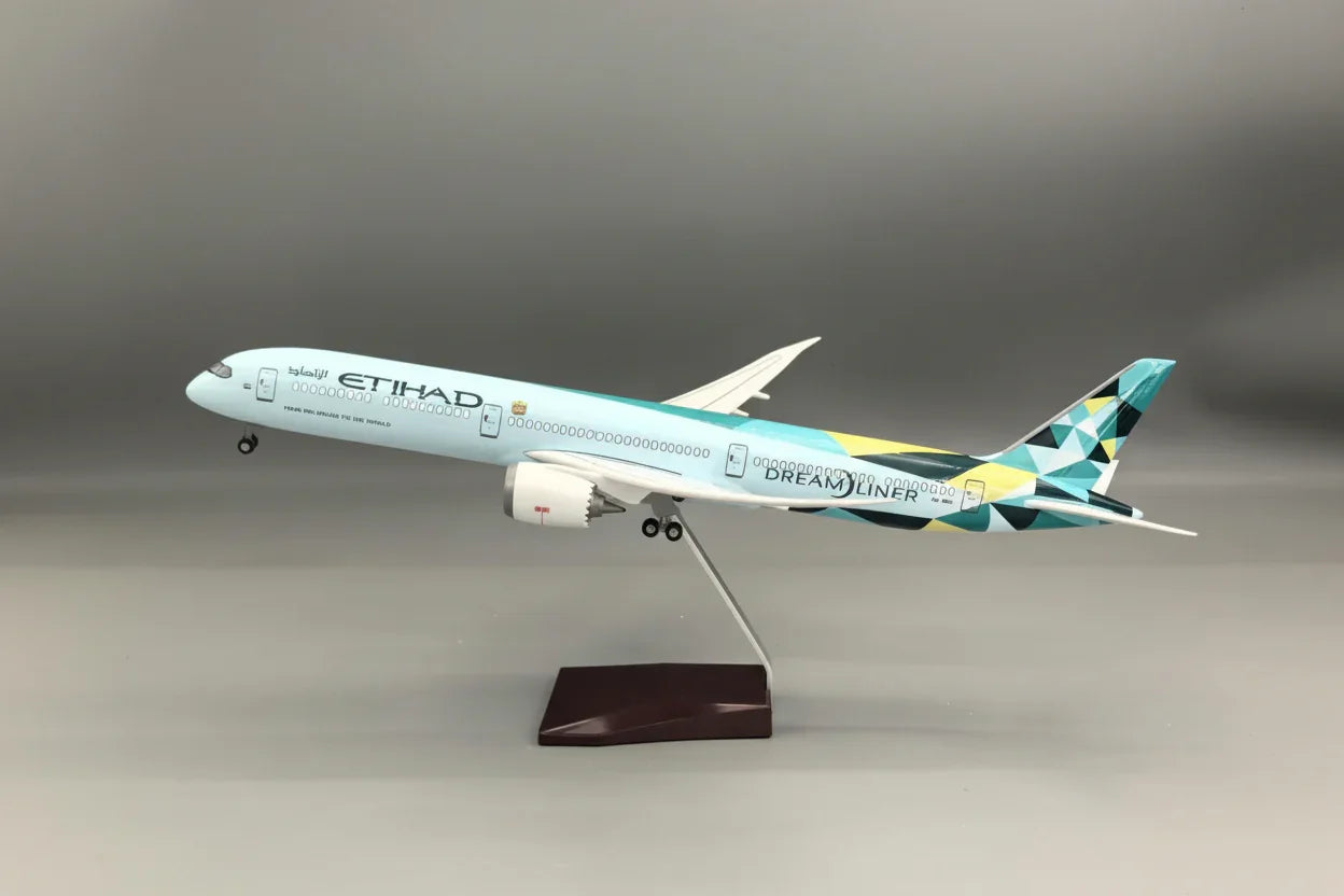 Boeing 787-10 Etihad Airways 1:145 – 47 cm / 18.5 in – LED Lights - Gallery 11