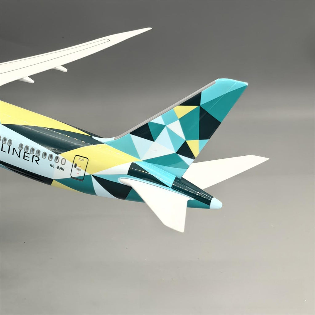 Boeing 787-10 Etihad Airways 1:145 – 47 cm / 18,5 pulgadas – Luces LED 