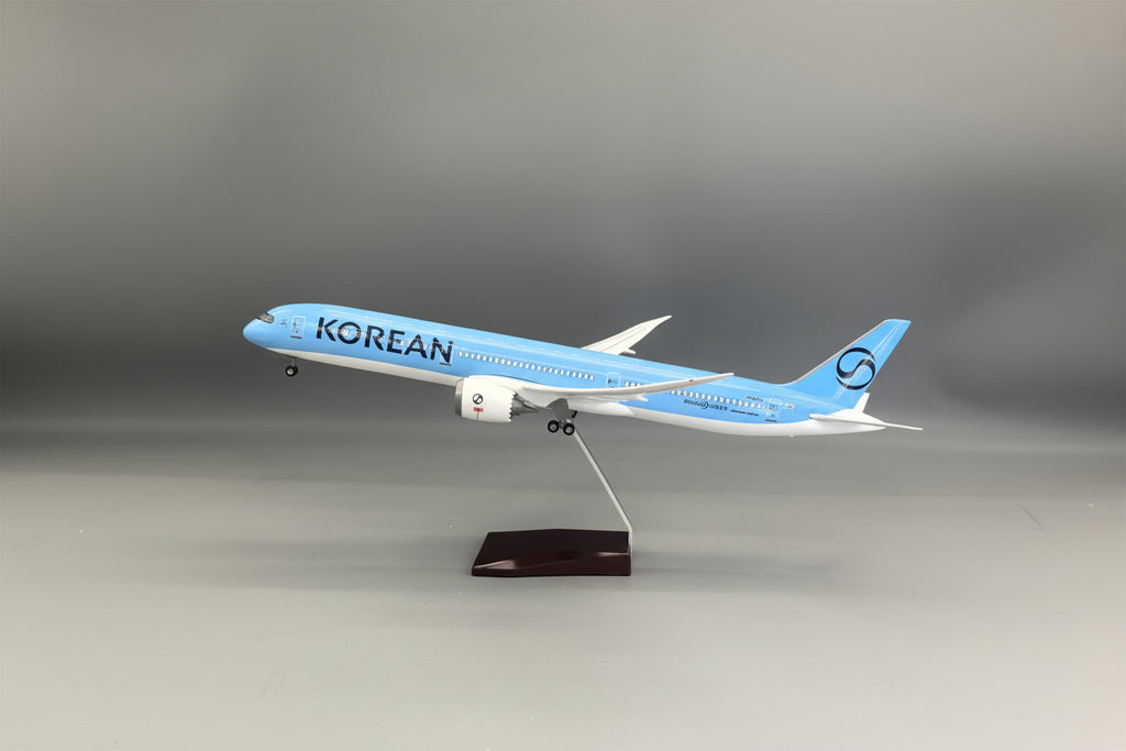 Boeing 787-10 Korean Air 1:145 – 43 cm / 16.9in – LED Lights