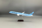 بوينغ 787-10 الخطوط الجوية الكورية 1:145 – 43 سم / 16.9 بوصة – أضواء LED