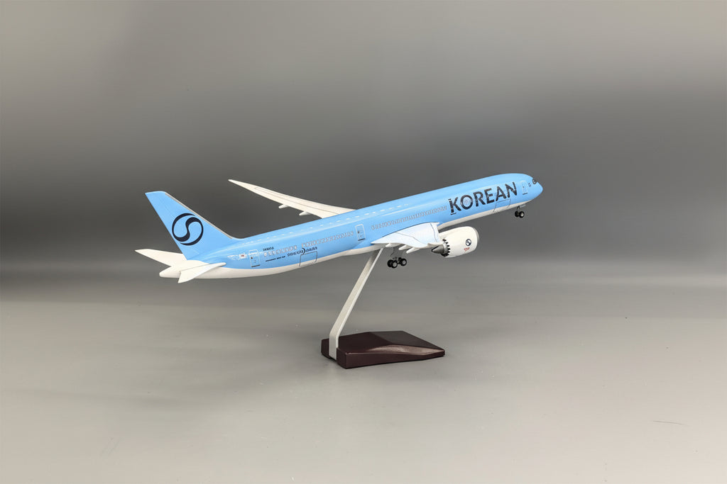 Boeing 787-10 Korean Air 1:145 – 43 cm / 16.9in – LED Lights