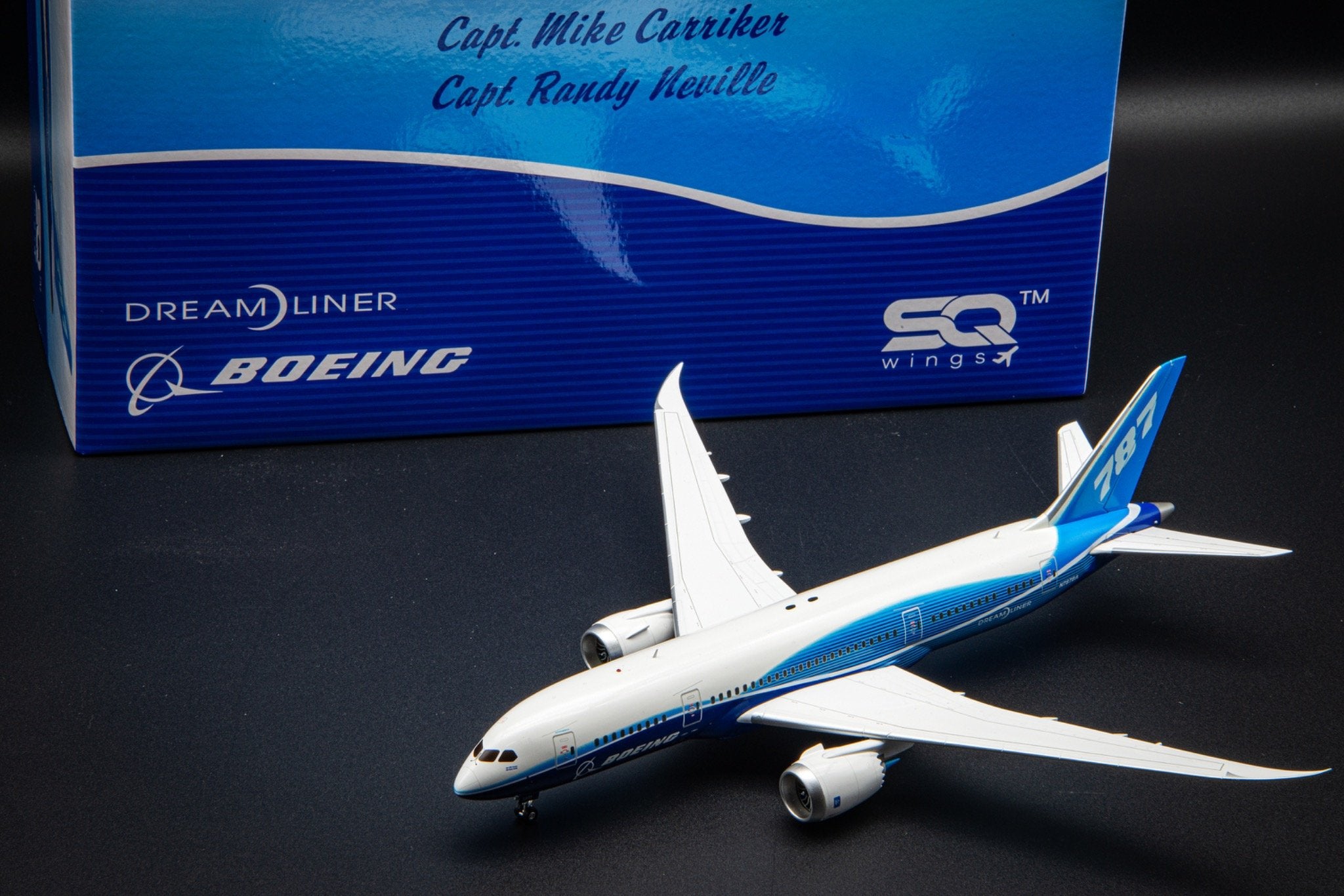 بوينج B787-8 N787BA – مقياس 1:200 – أجنحة مربعة – 28.35 سم