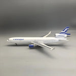 Finnair McDonnell Douglas MD-11 1:150 – 47 cm / 18.5 in – Classic Trijet Edition - Thumbnail 2