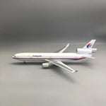 Malaysia Airlines MD-11 1:150 – 47 cm / 18.5 in – Classic Trijet Edition - Thumbnail 2