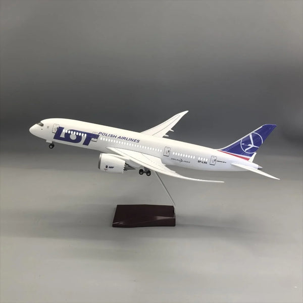 LOT Polish Airlines Boeing 787-8 1:130 – 43 cm / 16.9 in – Dreamliner Edition