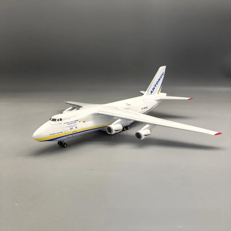 Ukraine International Antonov An-124 1:165 – 42 cm / 16.5 in - Image 3