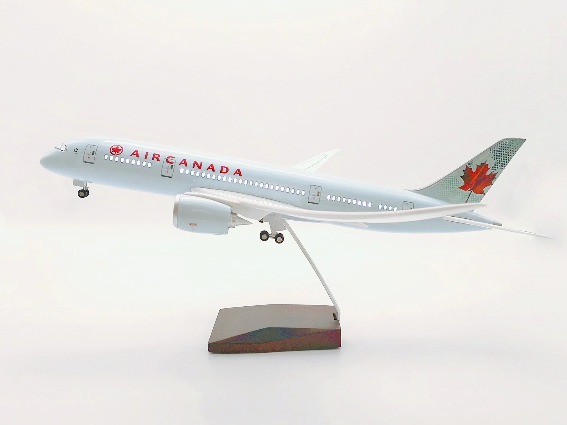 B787 Air Canada Dreamliner - Scale 1/130 - 43cm - 16.9 in - Green Livery - Gallery 4