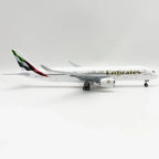 طائرة ايرباص A350 من طيران الإمارات – 30 سم / 11.8 بوصة – نموذج عرض مكتبي من الراتنج الصلب