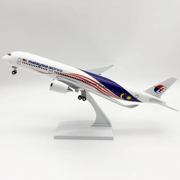 Malaysia Airlines Airbus A350 – 30 cm / 11.8 in – Solid Resin Desktop Display Model - Secondary