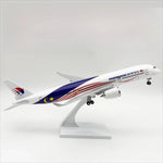 Malaysia Airlines Airbus A350 – 30 cm / 11.8 in – Solid Resin Desktop Display Model - Thumbnail 5