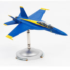 طائرة مقاتلة أمريكية من طراز Blue Angels F/A-18 Hornet بمقياس 1:72 - 25 سم / 9.8 بوصة - نموذج طائرة مقاتلة مصبوب ممتاز من سبائك الزنك والبلاستيك ABS