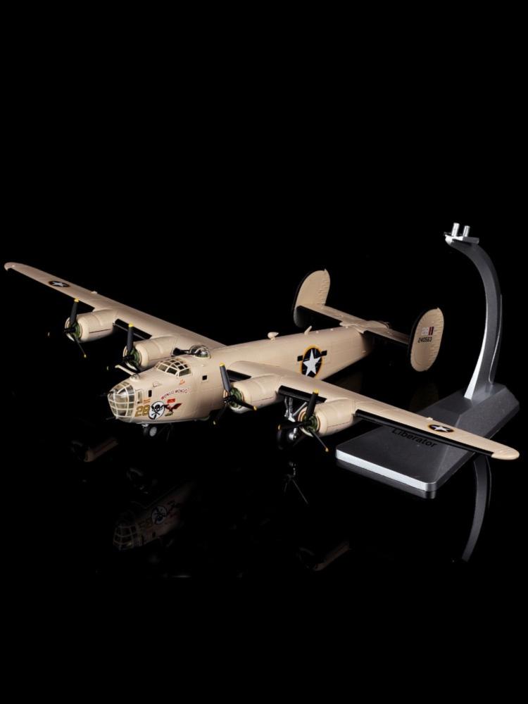 WWII U.S. Army Air Forces B-24D Liberator Heavy Bomber 1:72 – 29 cm / 11.4 in – Premium Diecast Zinc Alloy Military Model  HTML - Gallery 1