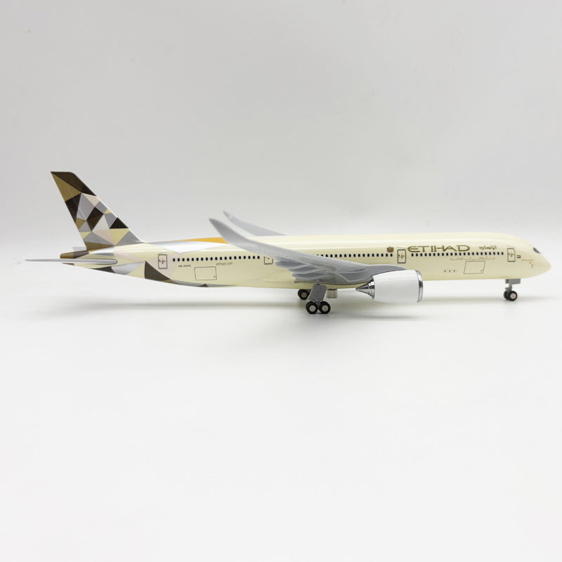 Etihad Airways Airbus A350 – 30 cm / 11.8 in – Solid Resin Desktop Display Model - Gallery 4