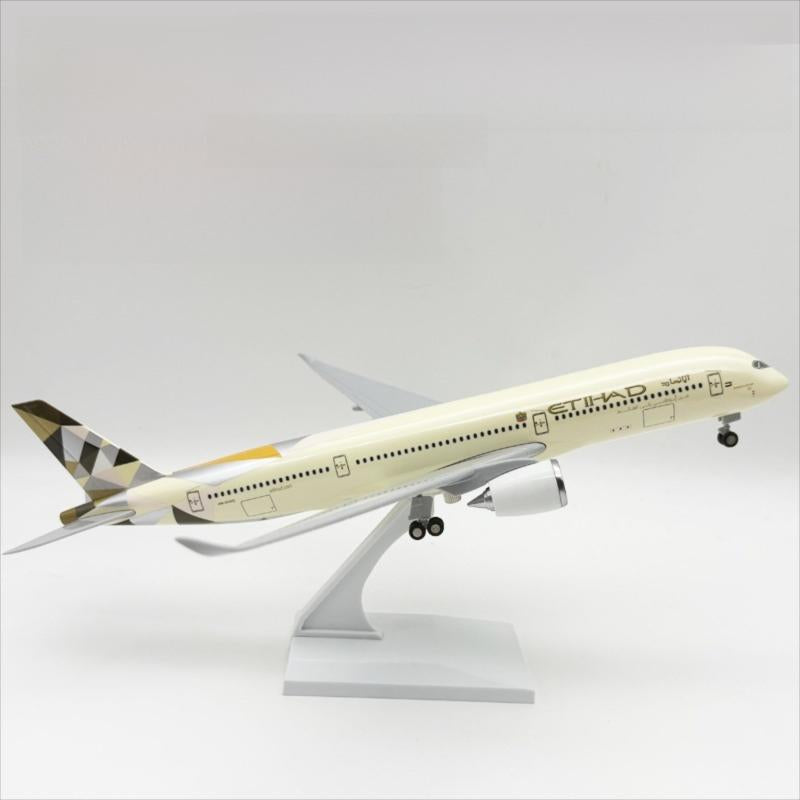 Etihad Airways Airbus A350 – 30 cm / 11.8 in – Solid Resin Desktop Display Model - Image 5