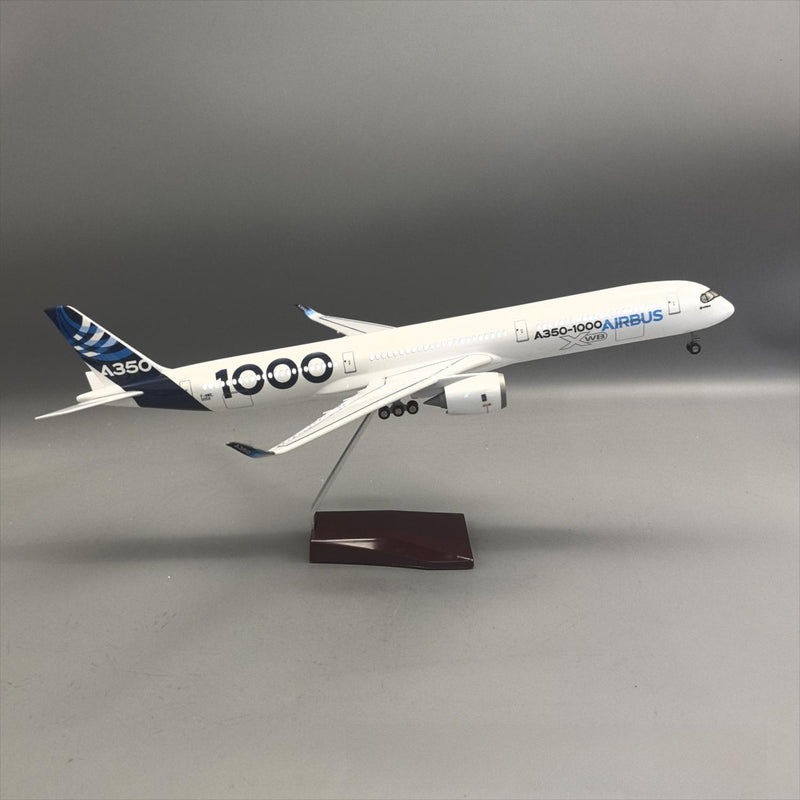 Airbus A350-1000 Carbon House Prototype – 47 cm / 18.5 in – Voice-Activated LED Display Model - Image 3