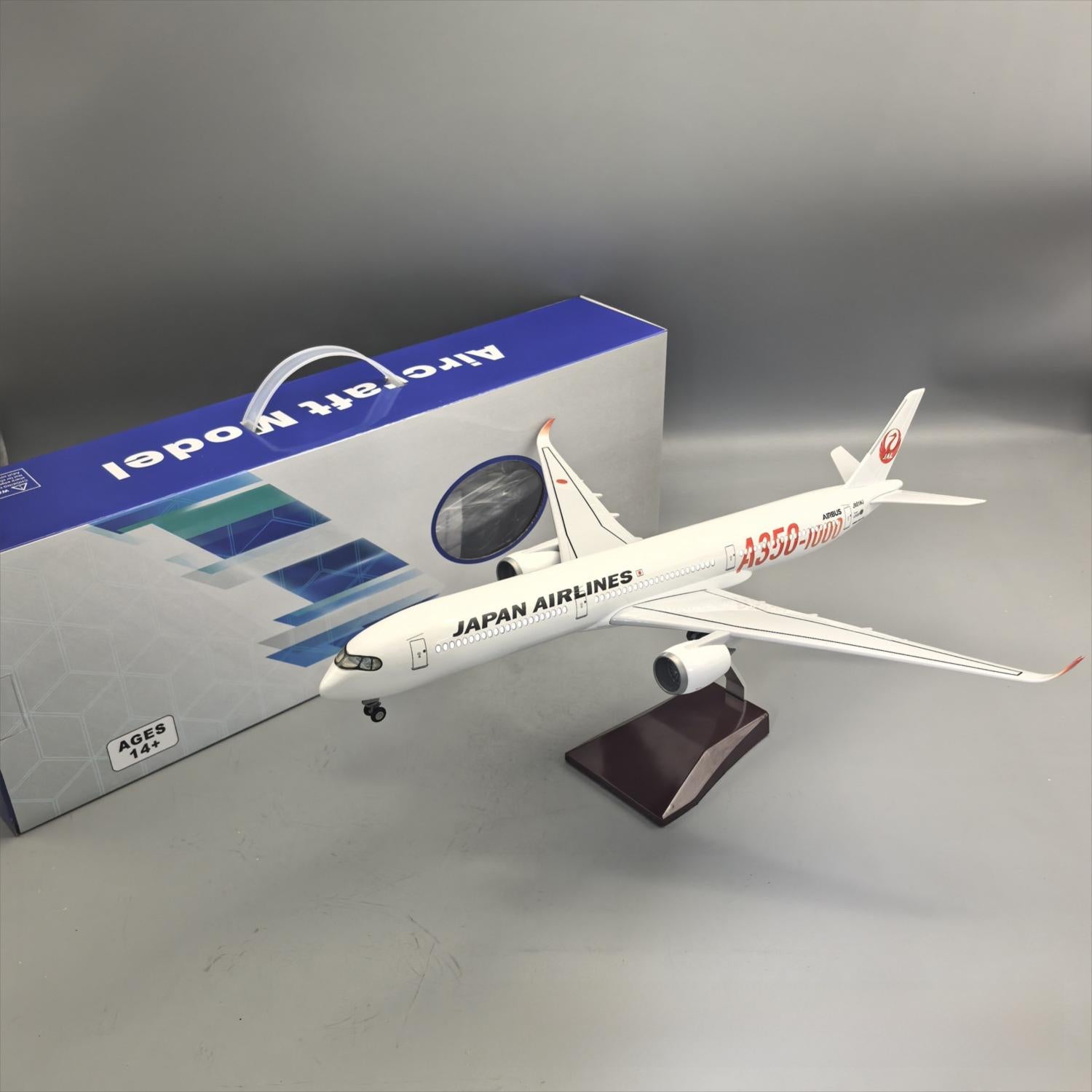 Japan Airlines Airbus A350-1000 – 47 cm / 18.5 in – Synthetic Resin Desktop Display Model - Gallery 10