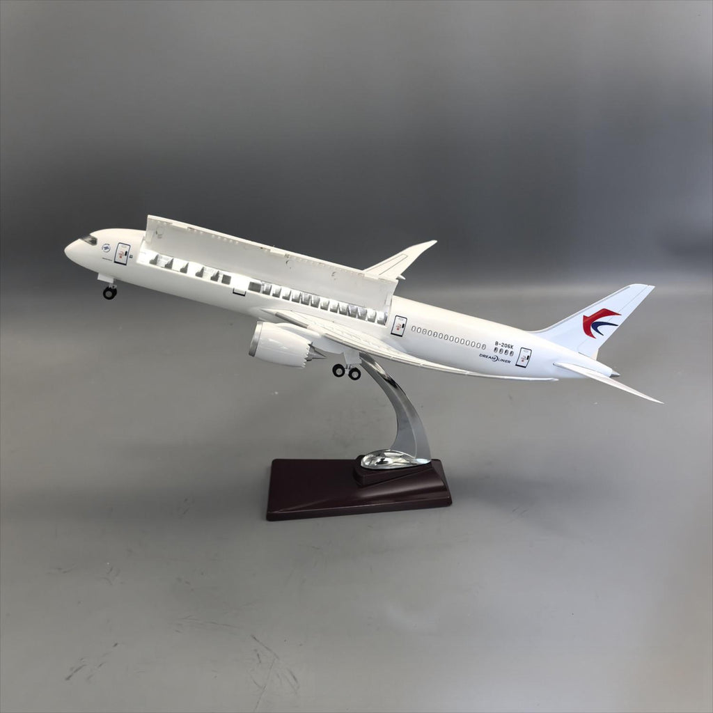 China Eastern Airlines Boeing 787-9 Dreamliner – 42 cm / 16.5 in – Opening Cabin Interior