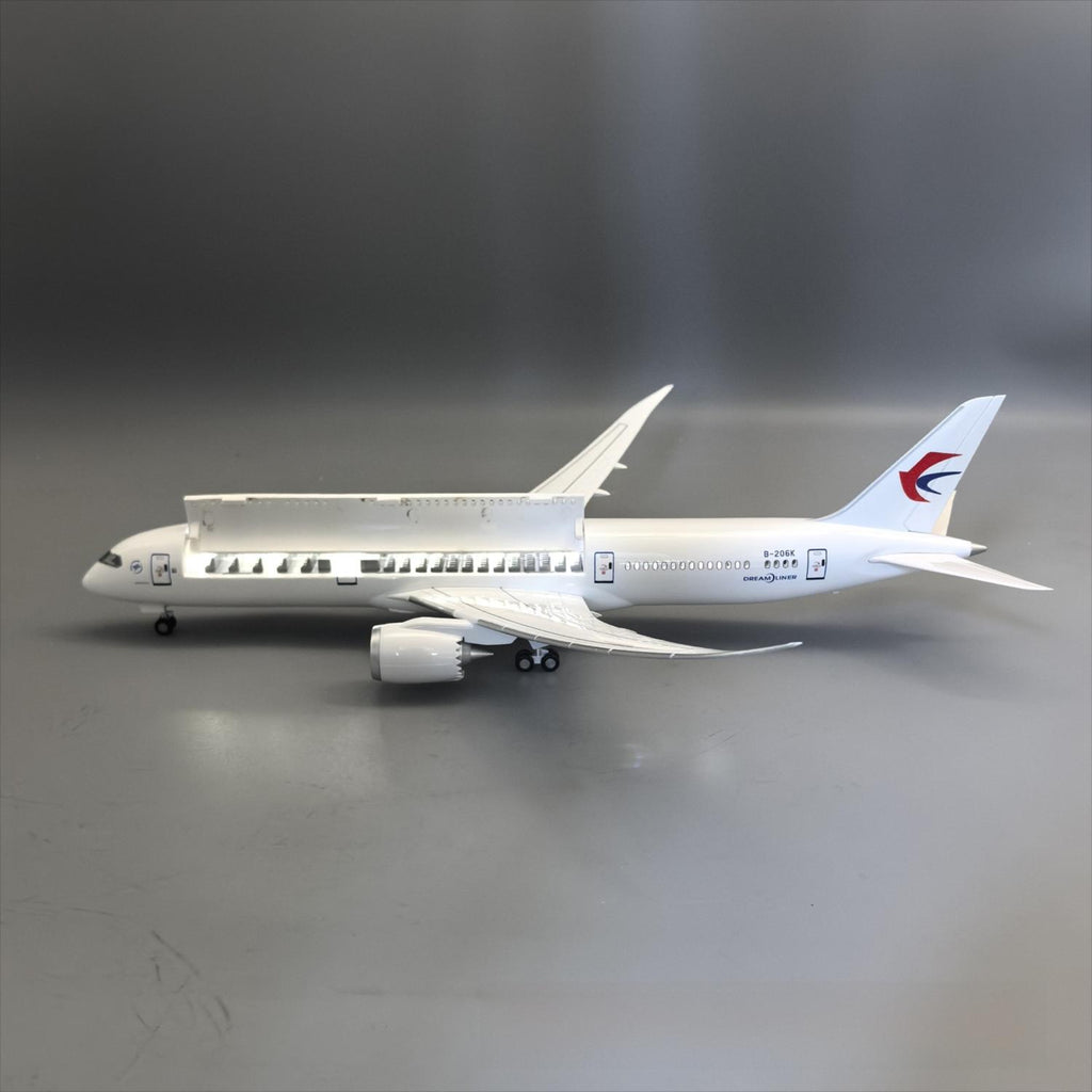 China Eastern Airlines Boeing 787-9 Dreamliner – 42 cm / 16.5 in – Opening Cabin Interior
